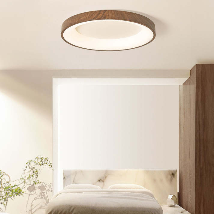 Lampa sufitowa z naturalnego drewna