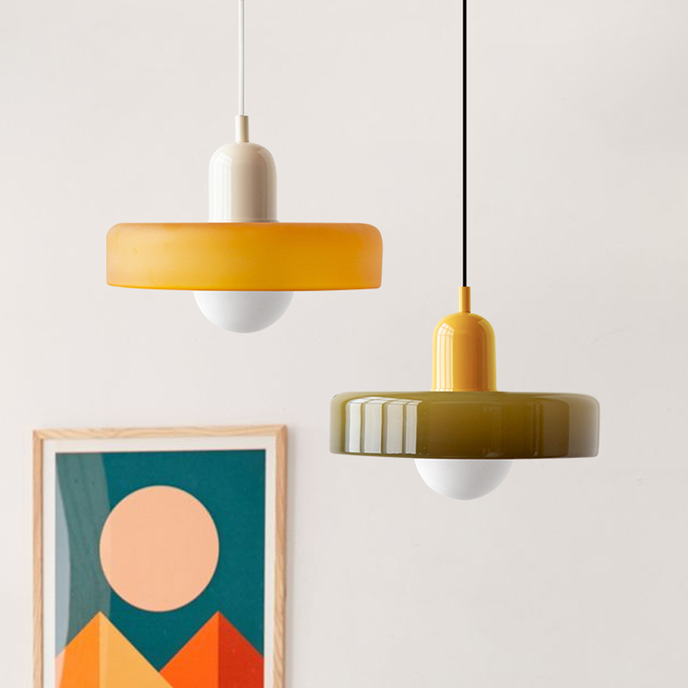 Lampa wisząca Bauhaus wykonana z kolorowego szkła