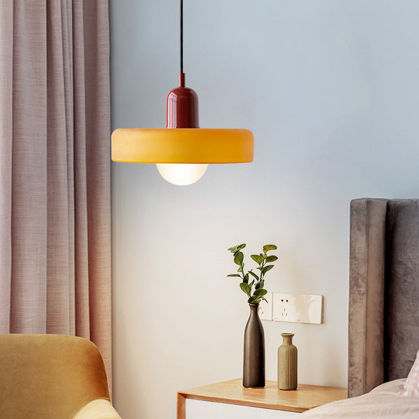 Lampa wisząca Bauhaus wykonana z kolorowego szkła