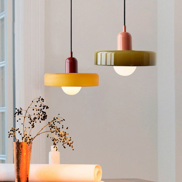 Lampa wisząca Bauhaus wykonana z kolorowego szkła
